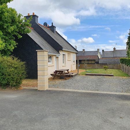 Gite Locmousteru Exterior photo