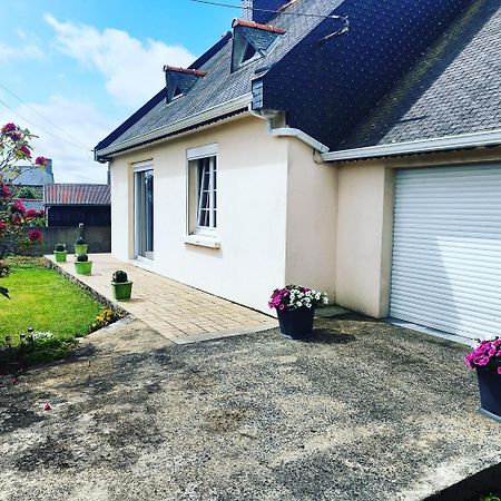 Gite Locmousteru Exterior photo